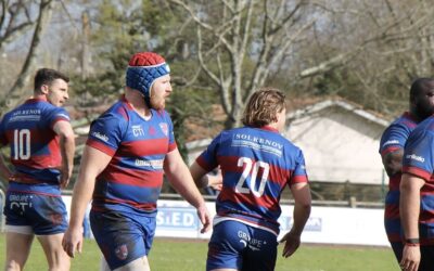 Le talonneur dans la mêlée